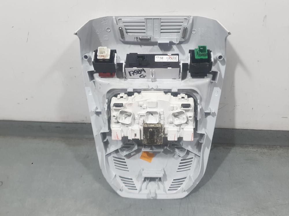 Lumière habitacle YH01 9814583977 de Peugeot 3008 suv (mc_, mr_, mj_, m4_) 2016-0 131 CV - pieza usada