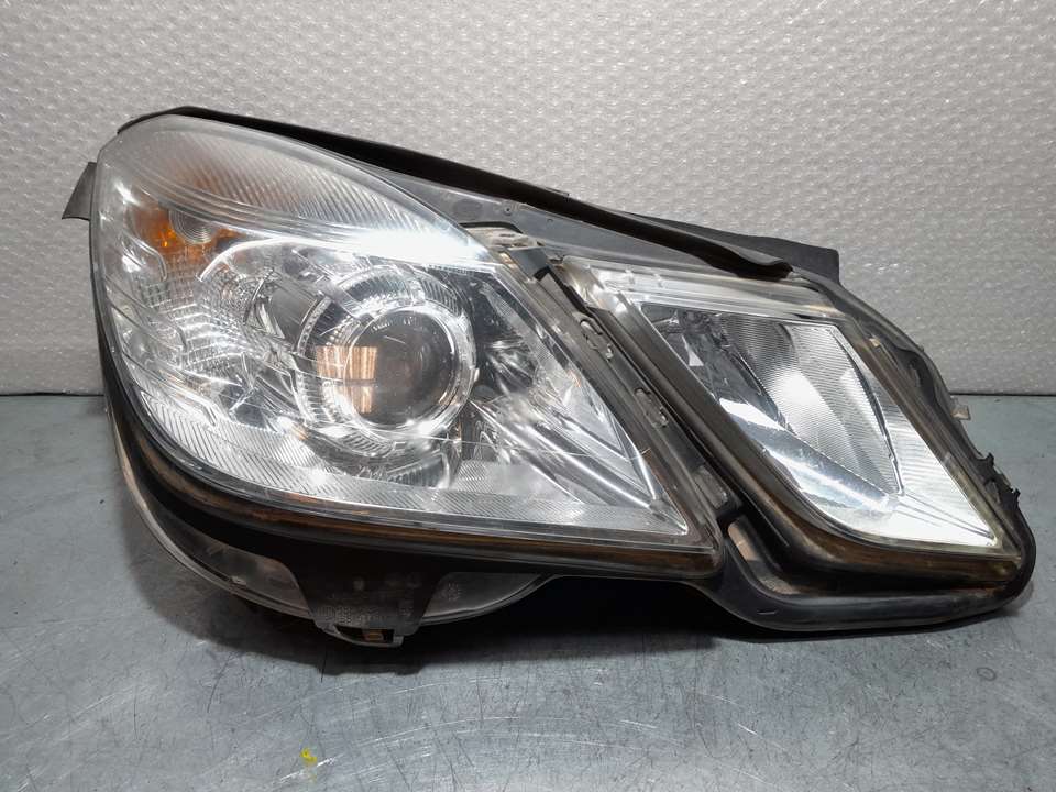 MERCEDES-BENZ E-Class W212/S212/C207/A207 (2009-2016) Front Right Headlight A2128208261 23372850