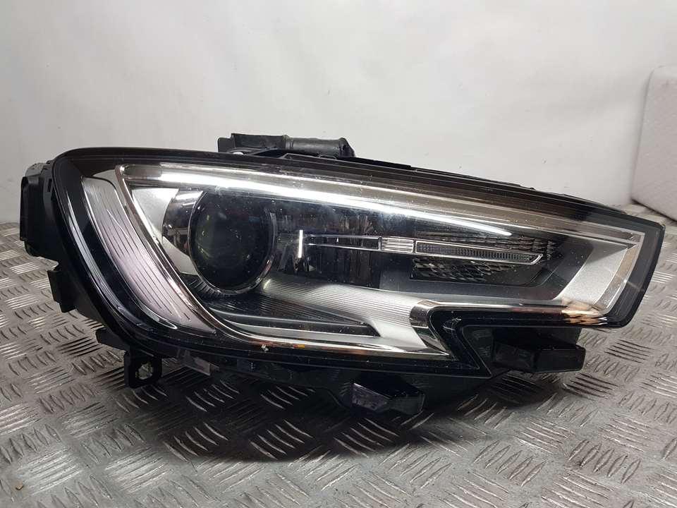 AUDI A3 8V (2012-2020) Front Right Headlight 8V09410061,90104557 25265024