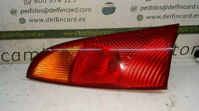 Fanale posteriore sinistro FYDA 1214223 de Ford Focus sedán (dfw) 1999-2004 100 CV