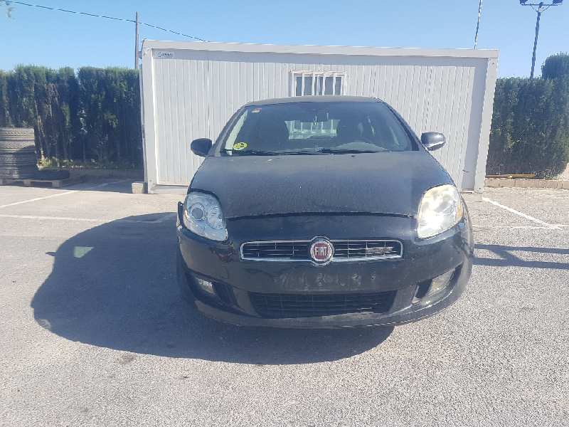 FIAT Bravo 2 generation (2007-2011) Priekšējo kreiso durvju logu pacēlājs ELÉCTRICO6PINES 18681539