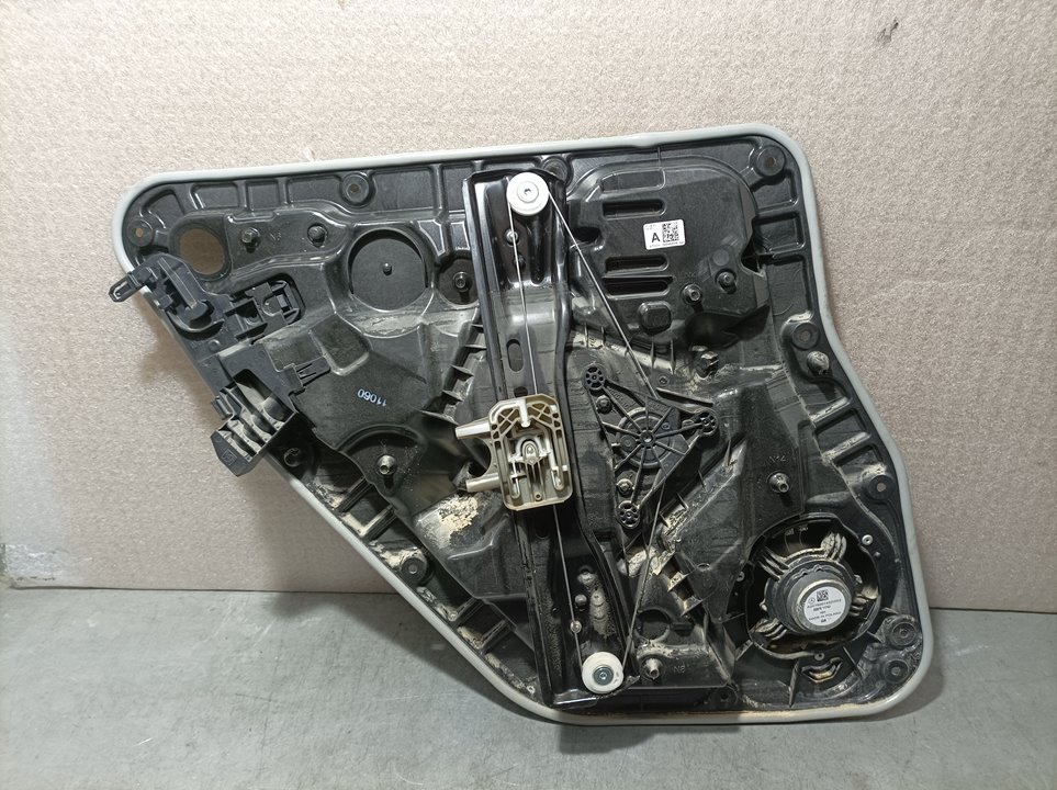 MERCEDES-BENZ A-Class W177 (2018-2024) Regulator de geam ușă dreapta spate A0997302801 23661024