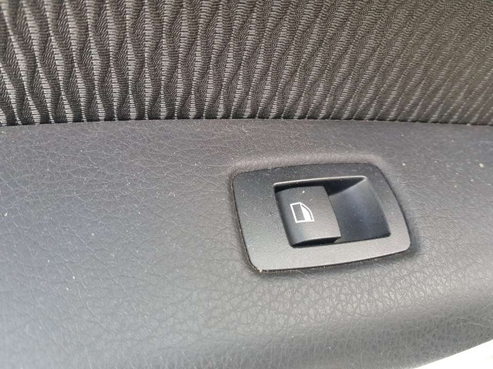 BMW 1 Series F20/F21 (2011-2020) Galinių dešinių durų langų pakėlimo mygtukas 23954382