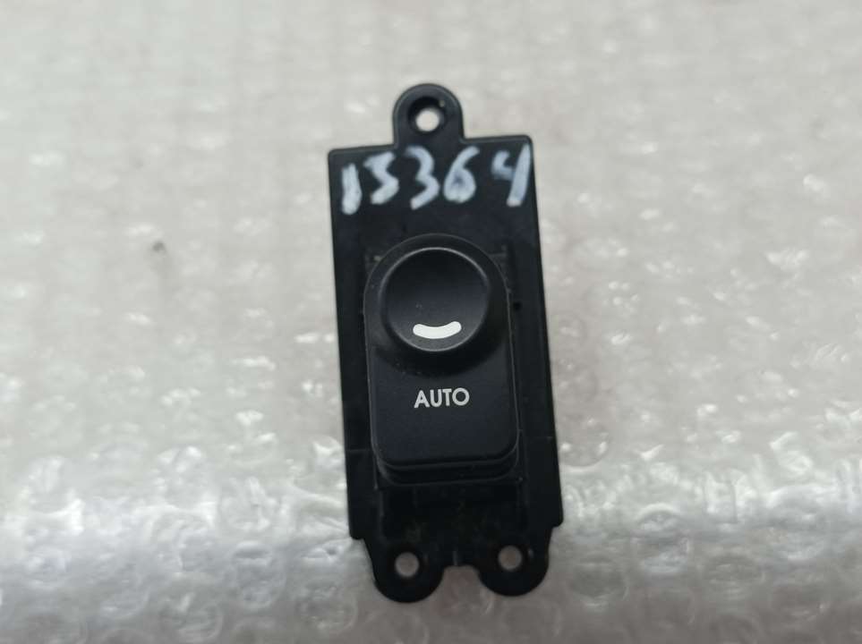 HYUNDAI i30 FD (1 generation) (2007-2012) Rear Right Door Window Control Switch 935802L000 23356565