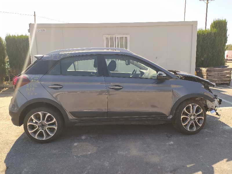 HYUNDAI i20 IB (2 generation) (2014-2020) A hátsó lökhárító egyéb részei 92405C8400 24041061