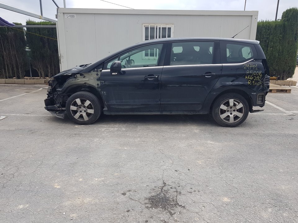 PEUGEOT 5008 1 generation (2009-2016) Jobb első ködlámpa SINREF 18740354