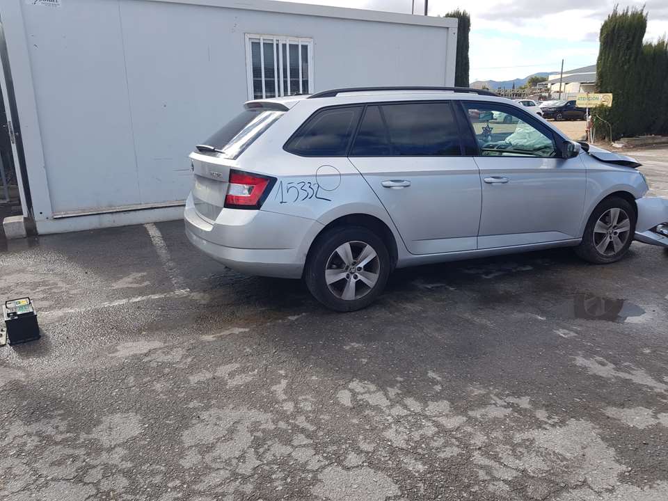 SKODA Yeti 1 generation (2009-2018) Galinių kairių durų spyna 6V0839015A 23171669