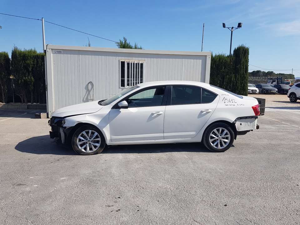 SKODA Octavia 3 generation (2013-2020) Задній лівий ремінь безпеки 5E5857447B 25157576