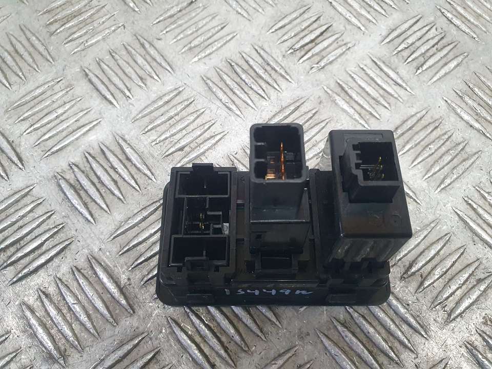 MERCEDES-BENZ i20 PB (1 generation) (2008-2014) Switches 937001J850 25059392