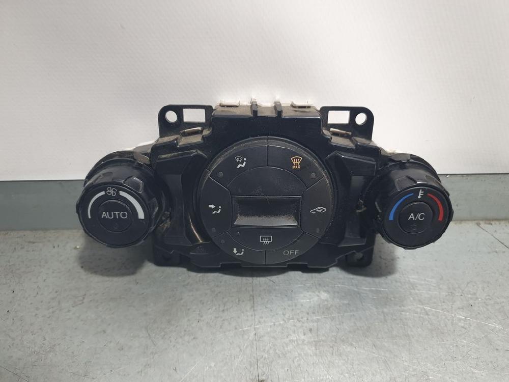 HYUNDAI Fiesta 5 generation (2001-2010) Klimato kontrolės (klimos) valdymas 8A6T18C612 18712089