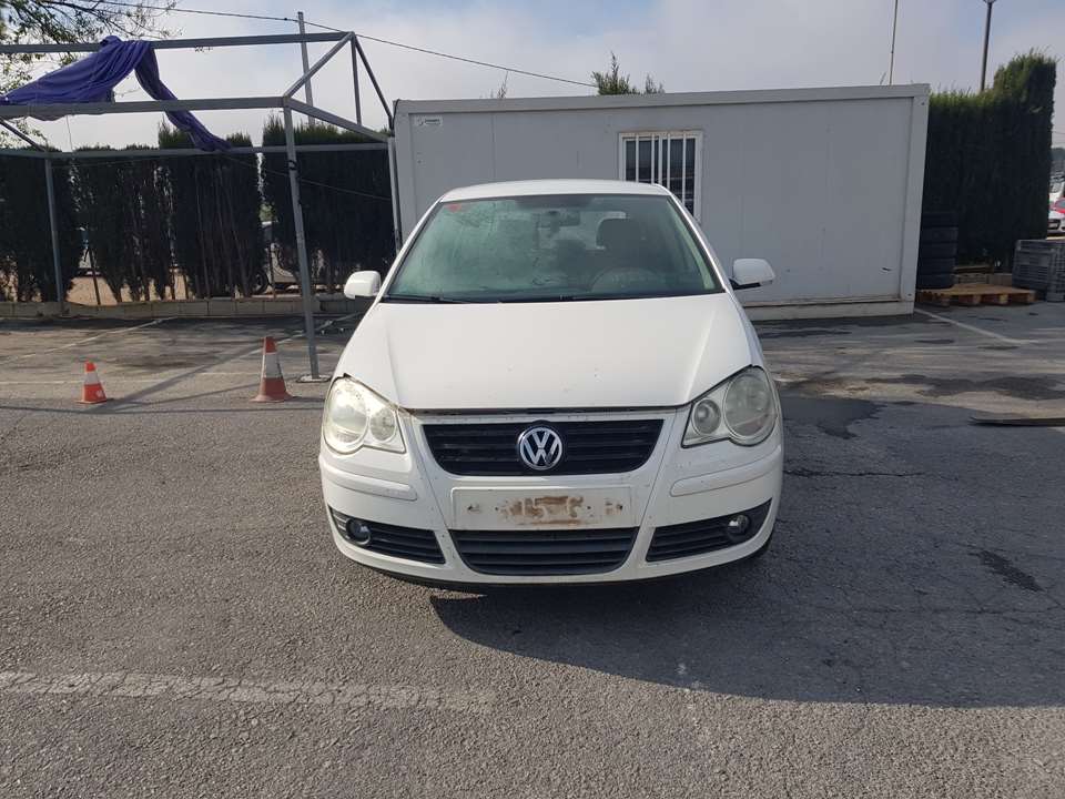 VOLKSWAGEN Polo 4 generation (2001-2009) Охлаждающий радиатор 6Q0121253R 24788332