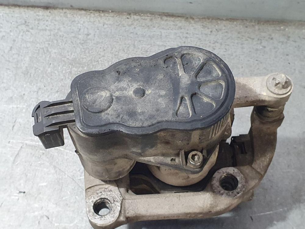 Pinza de freno trasera derecha HN05 9819060980 de Peugeot 5008 (0u_, 0e_) 2009-2017 131 CV con 25560 km - pieza usada