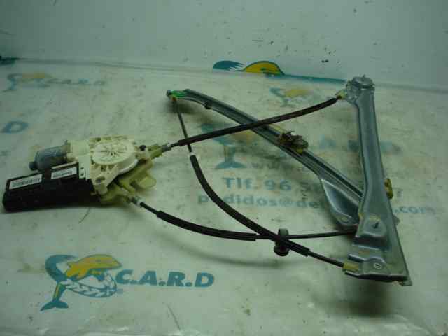 HYUNDAI Laguna 3 generation (2007-2015) Front Right Door Window Regulator 807000002R 18453547