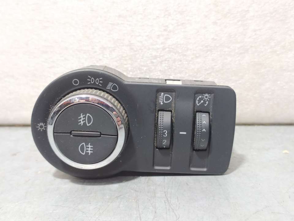 CHEVROLET Cruze 1 generation (2009-2015) Headlight Switch Control Unit 13301749 22752989