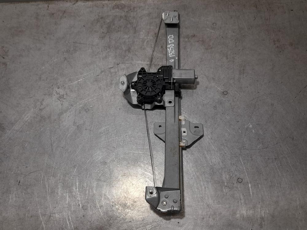 DACIA Duster 1 generation (2010-2017) Front Right Door Window Regulator 807209071R, 2PINS 18687703