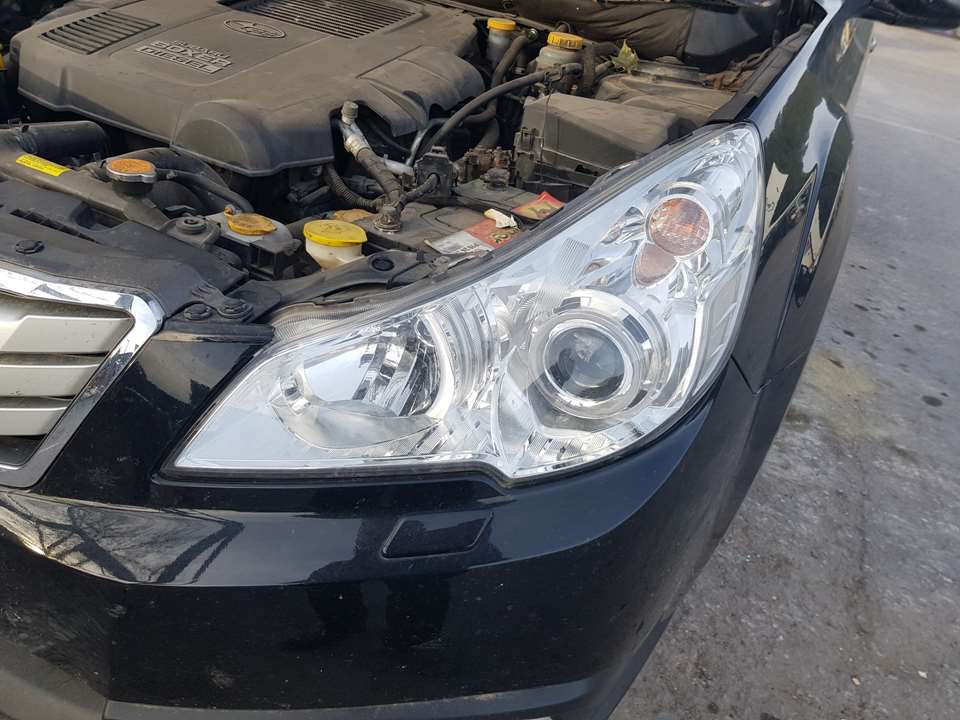 SUBARU Outback 3 generation (2003-2009) Ľavé predné svetlomety XENON 24107348