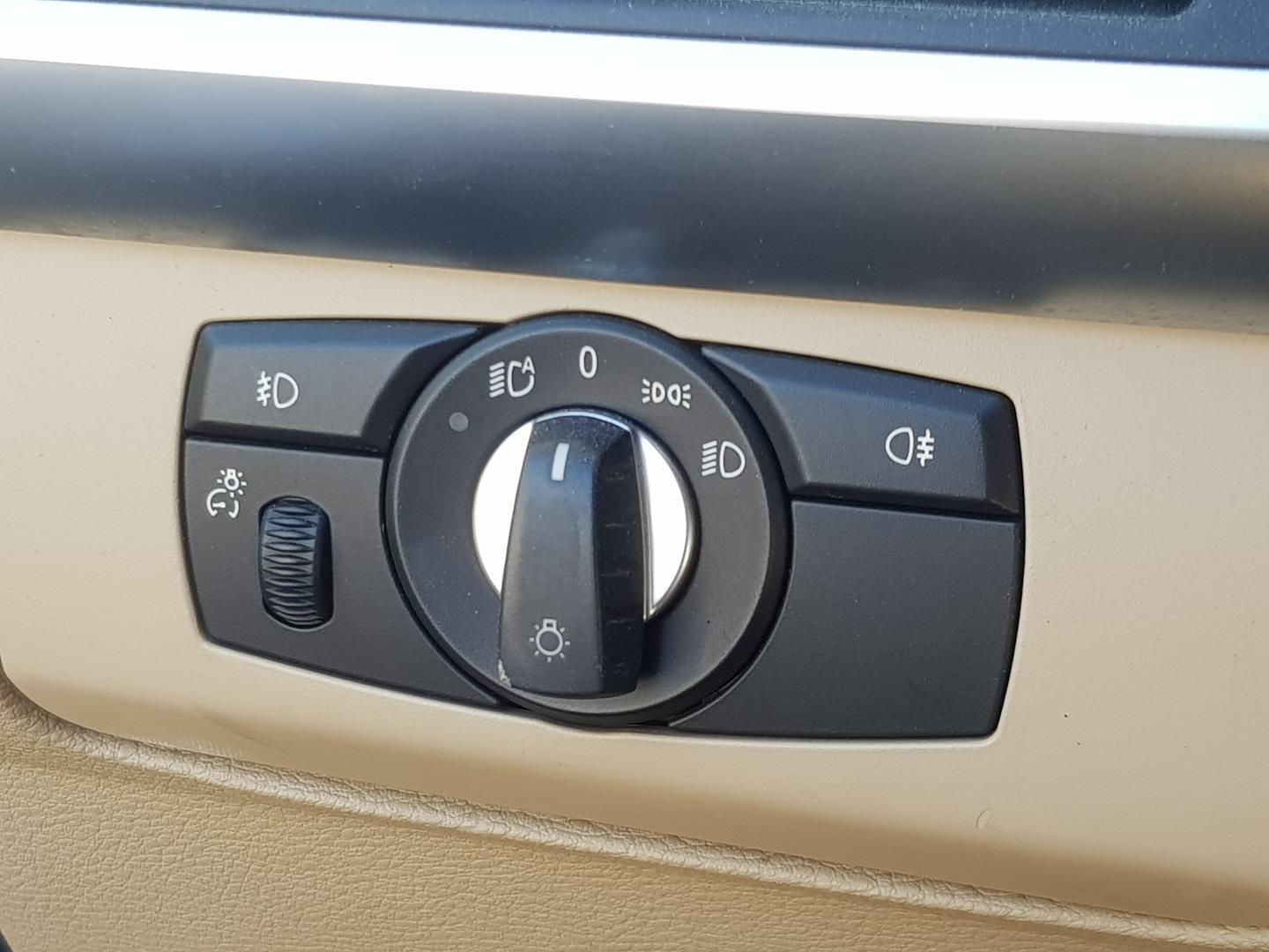BMW X5 E70 (2006-2013) Headlight Switch Control Unit 23632075