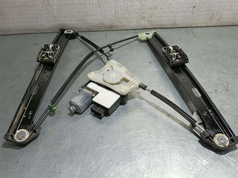 SEAT Alhambra 2 generation (2010-2021) Front Right Door Window Regulator 6F0837462D 22602045