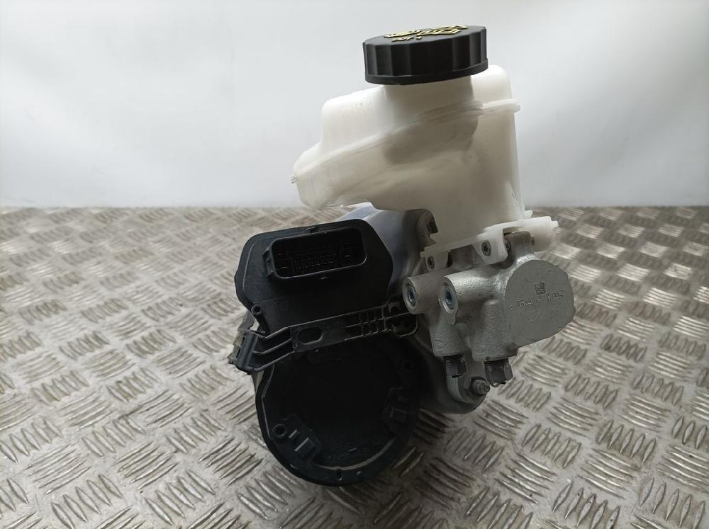 Bomba de freno 5G06 9841952080 de Peugeot 3008 suv (mc_, mr_, mj_, m4_) 2016-0 181 CV con 8614 km - pieza usada