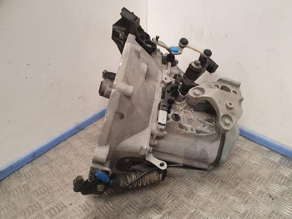 PEUGEOT 208 Peugeot 208 (2012-2015) Gearbox 20A704,1050050 18341498