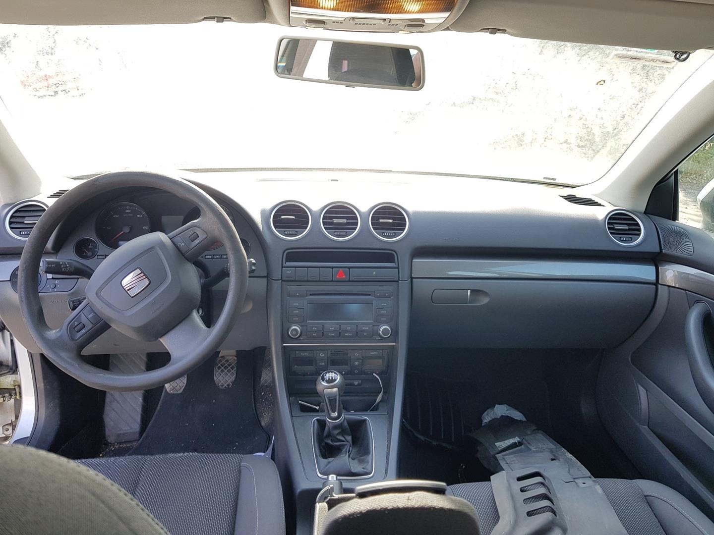 SEAT Exeo 1 generation (2009-2012) Front Left Door Window Regulator Motor 8E1959801H, 105840204, SIEMENSVDO 25167138