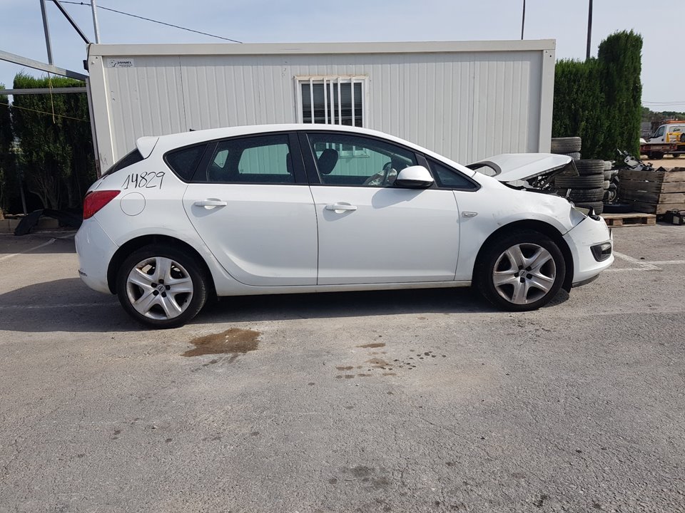 OPEL Astra J (2009-2020) Pravý predný blatník smerovky 13367143,662588537 23541180