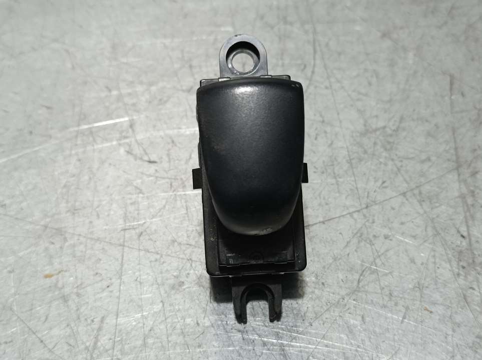 NISSAN Juke YF15 (2010-2020) Rear Right Door Window Control Switch 254111KL5A 23850329