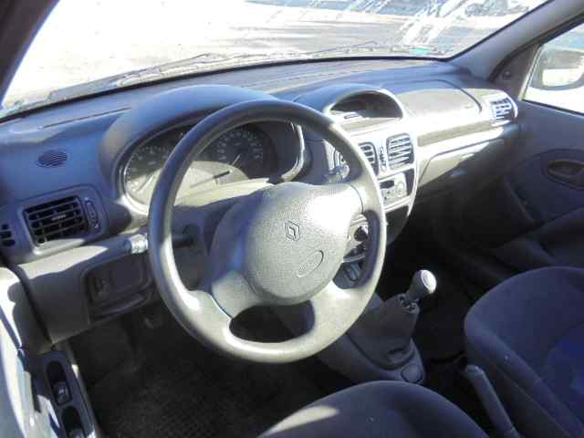 VAUXHALL Clio 2 generation (1998-2013) Ridicător de geam ușă dreapta față 2PINS 18572904