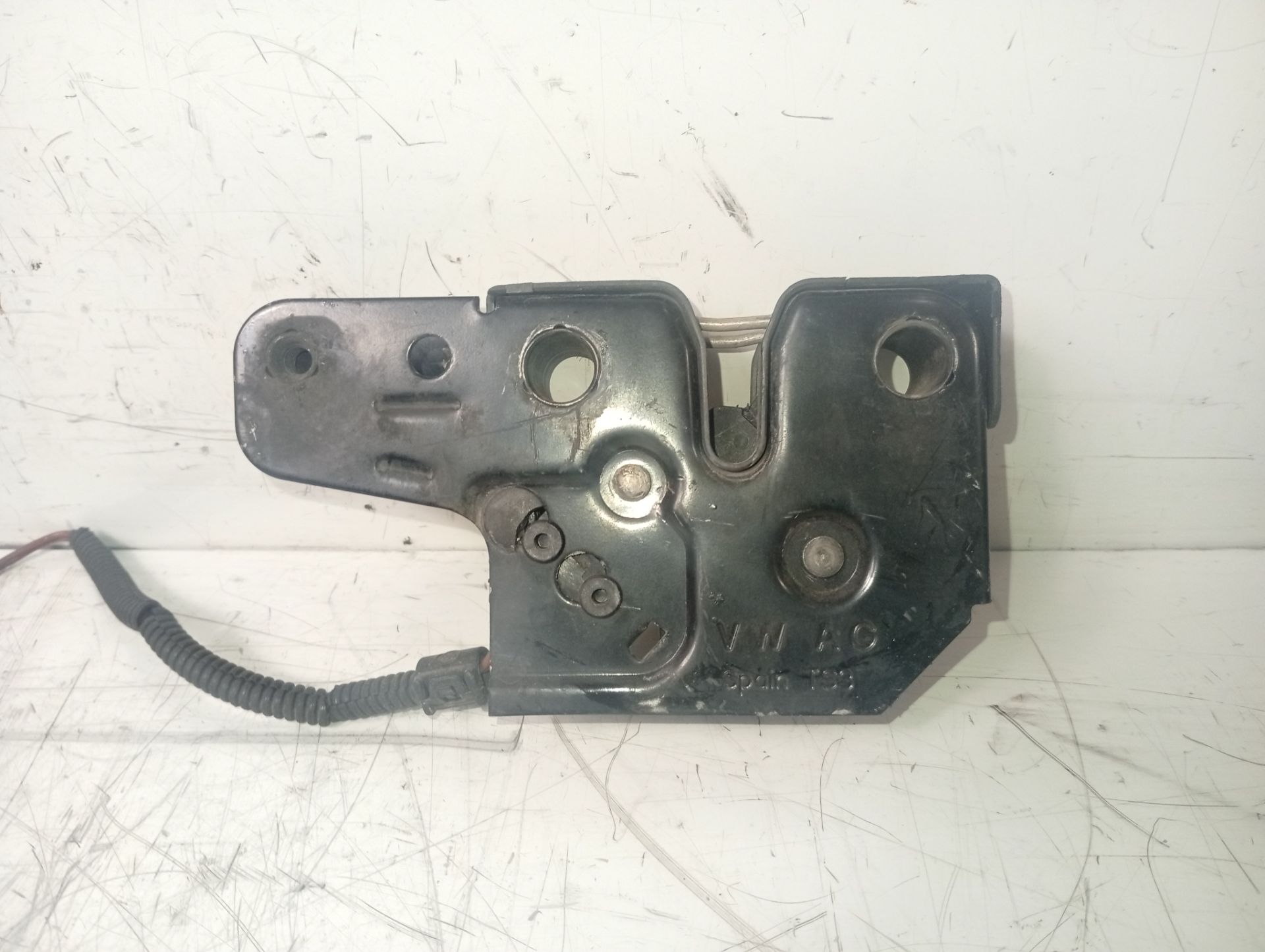 Cerradura capo 5P1823509D de Seat Altea xl 2007-2011 - pieza usada