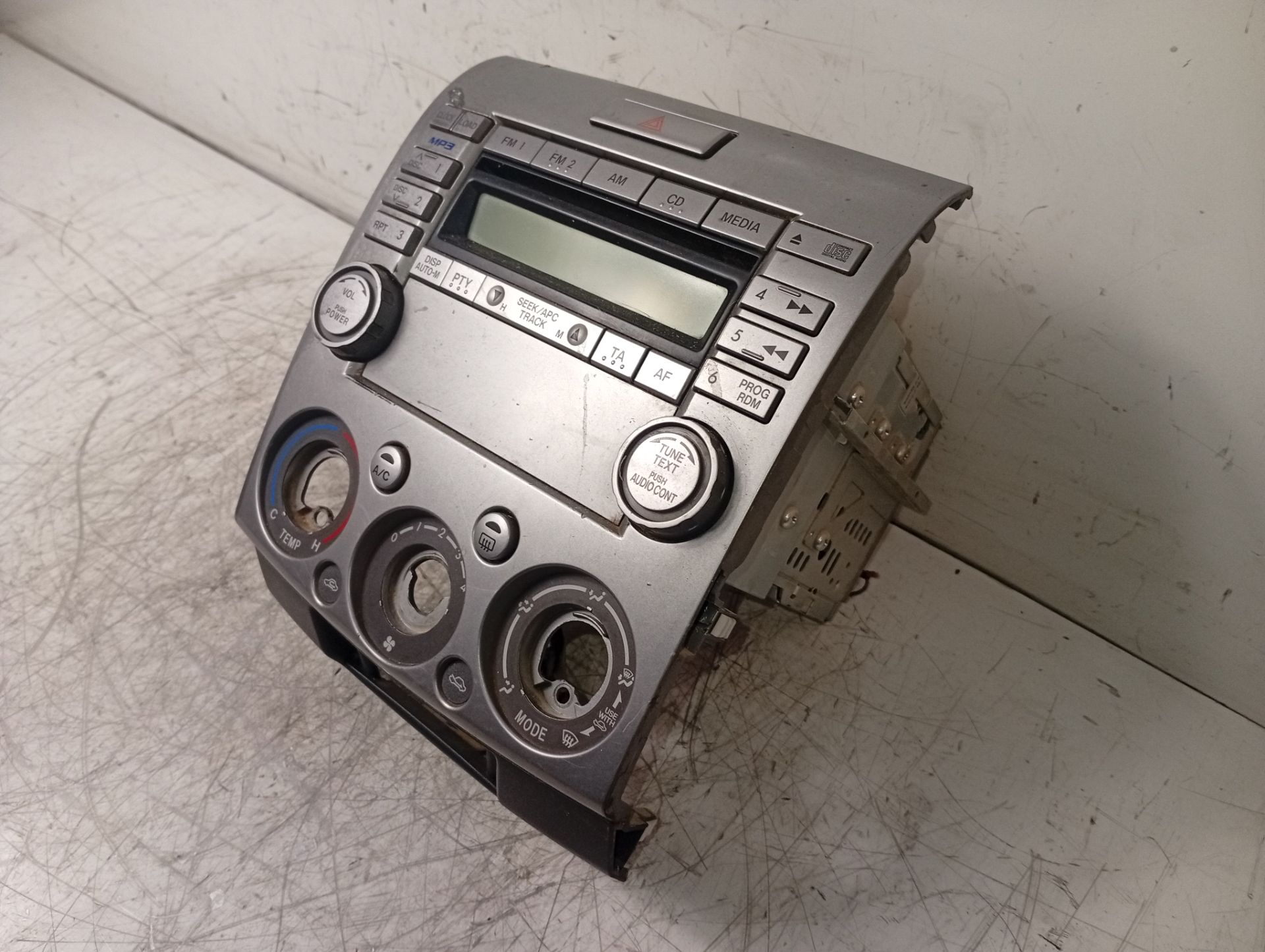 Sistema audio / radio cd US0166DSXA de Ford Ranger (et) 2006-2012 - pieza usada