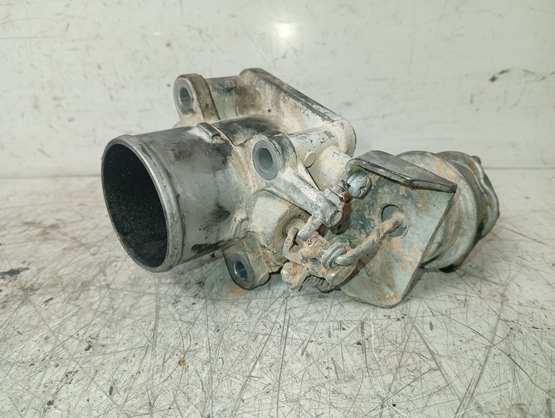 Corps de papillon RDB50403 de Ford Ranger (et) 2006-2012 - pieza usada