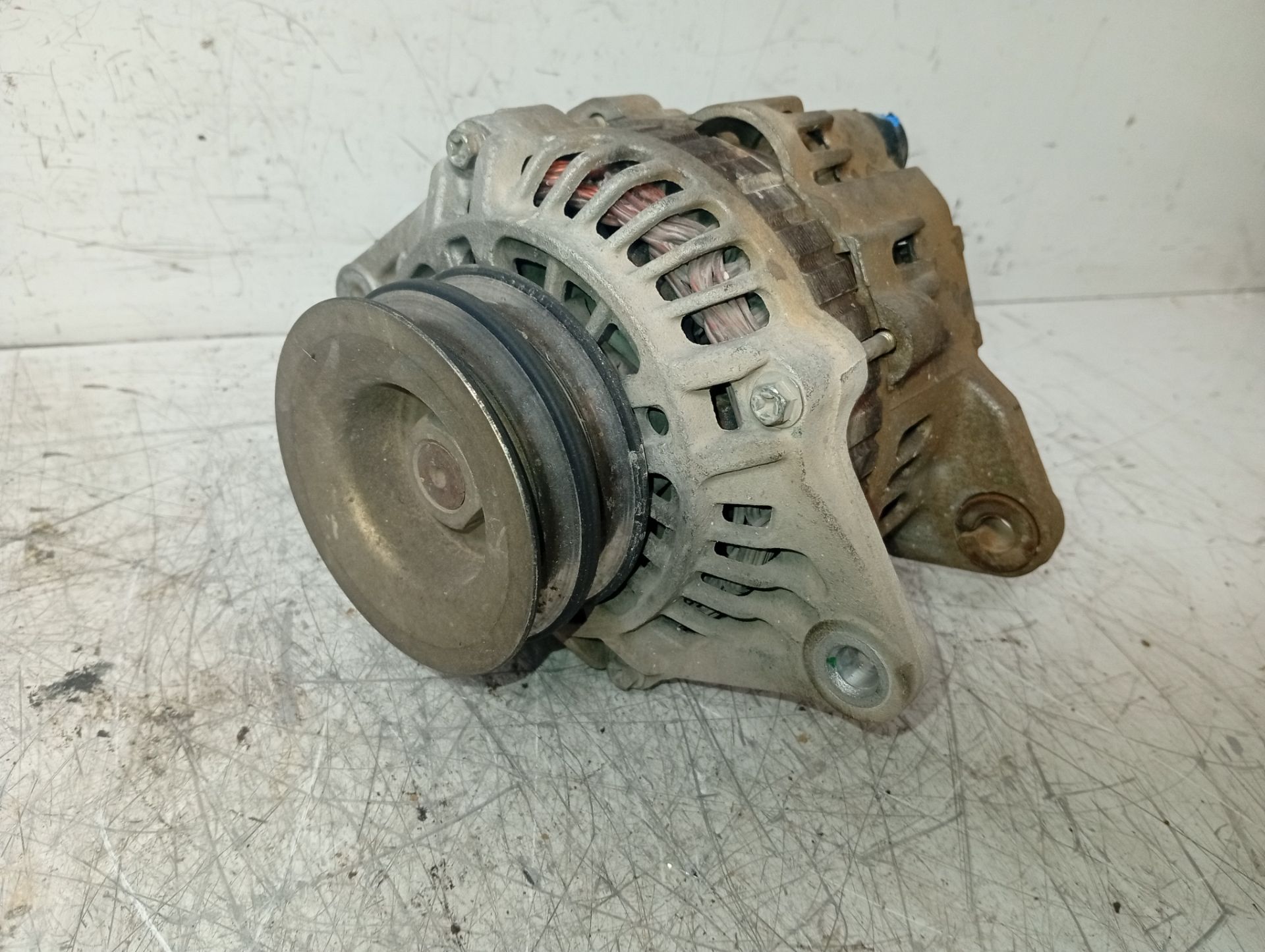 Alternador A2TC1479ZT de Ford Ranger (et) 2006-2012 - pieza usada