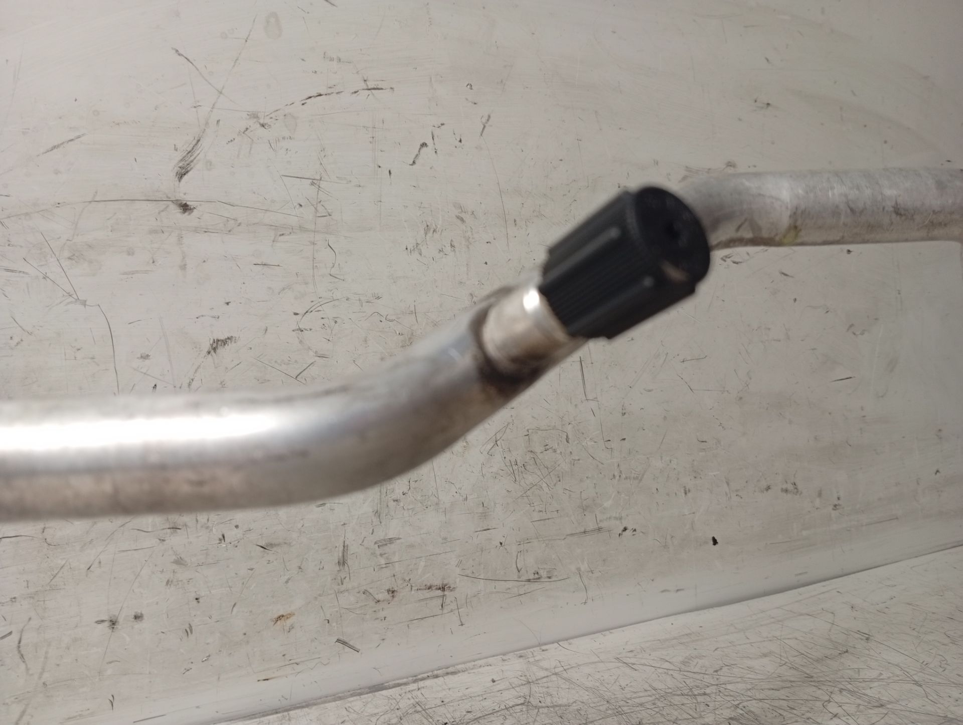 Air conditioning pipes 92450BB80A de Nissan Qashqai 2011-2014 - pieza usada
