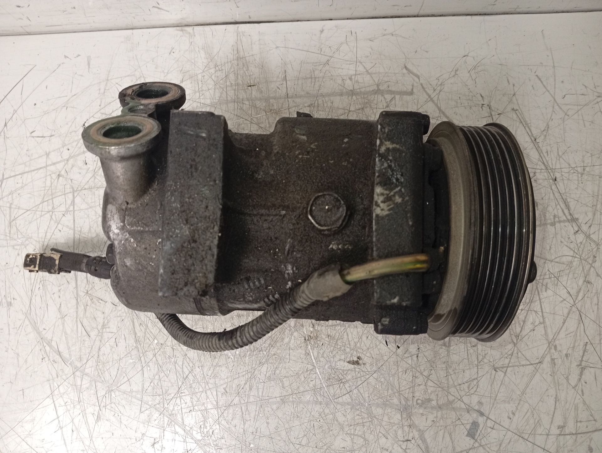 Compresor del aire acondicionado 1421F de Citroen Xsara 2000-2002 - pieza usada