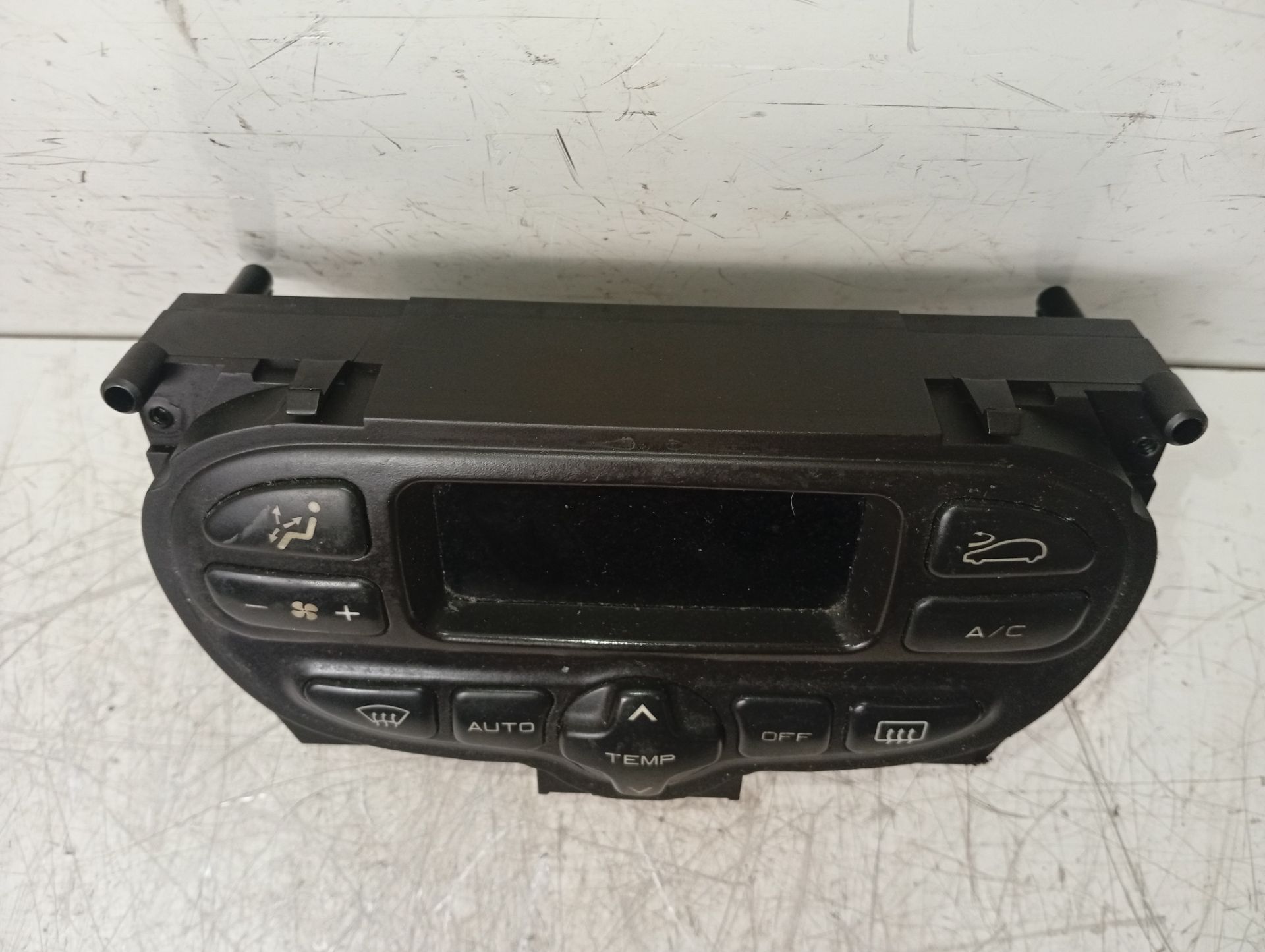 Mando del climatizador 96314105ZR de Citroen Xsara 2000-2002 - pieza usada