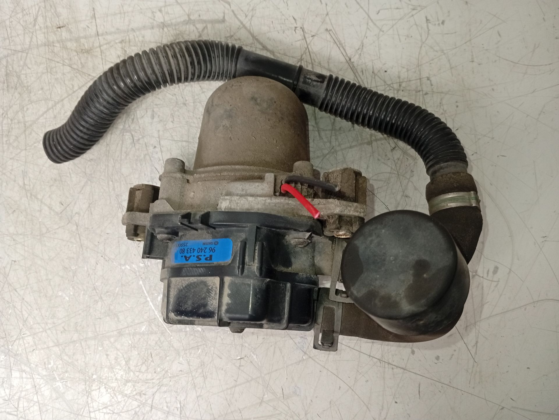 Válvula de aire adicional 9624043380 de Citroen Xsara 2000-2002 - pieza usada