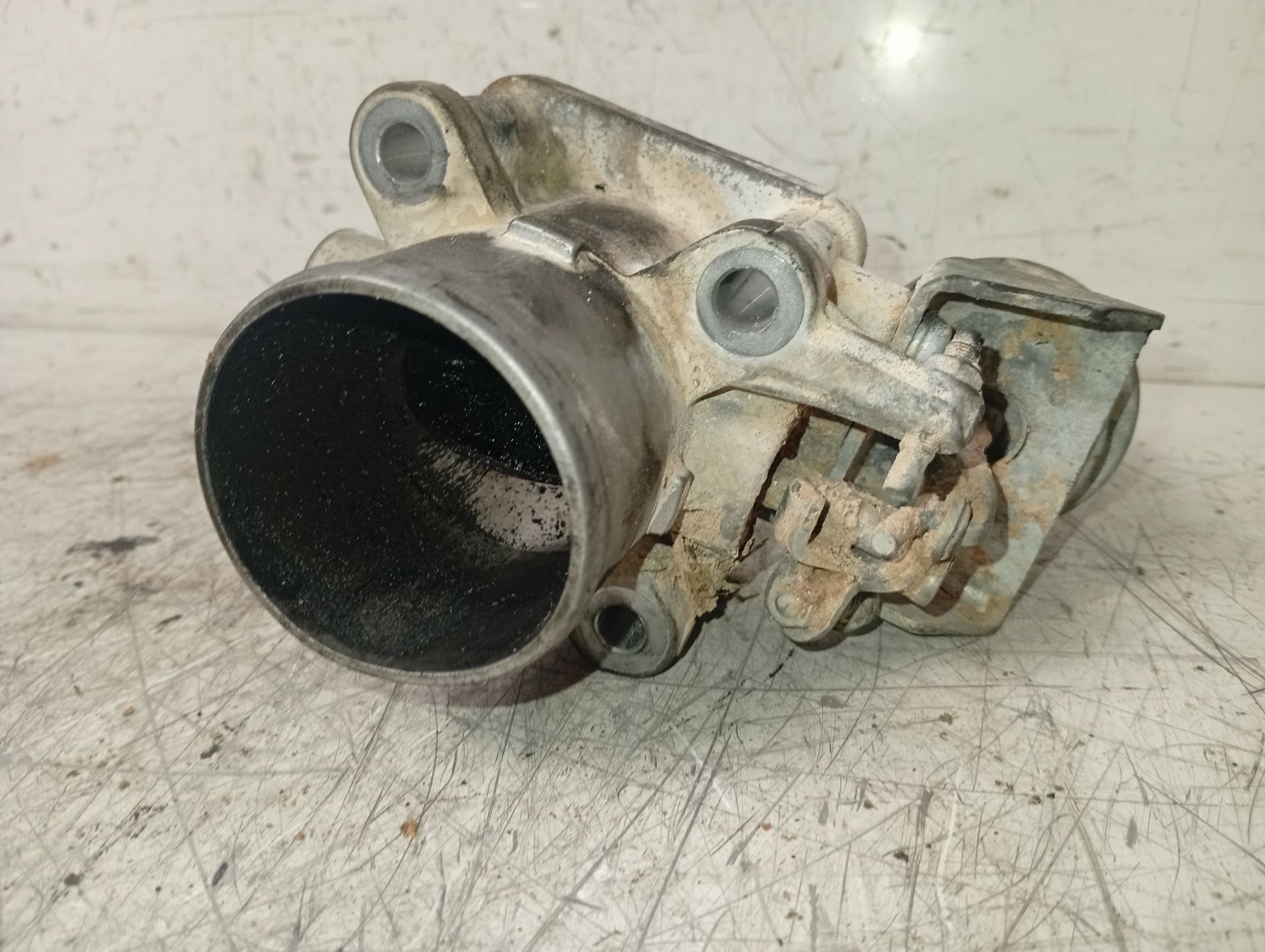 Corps de papillon RDB50403 de Ford Ranger (et) 2006-2012 - pieza usada