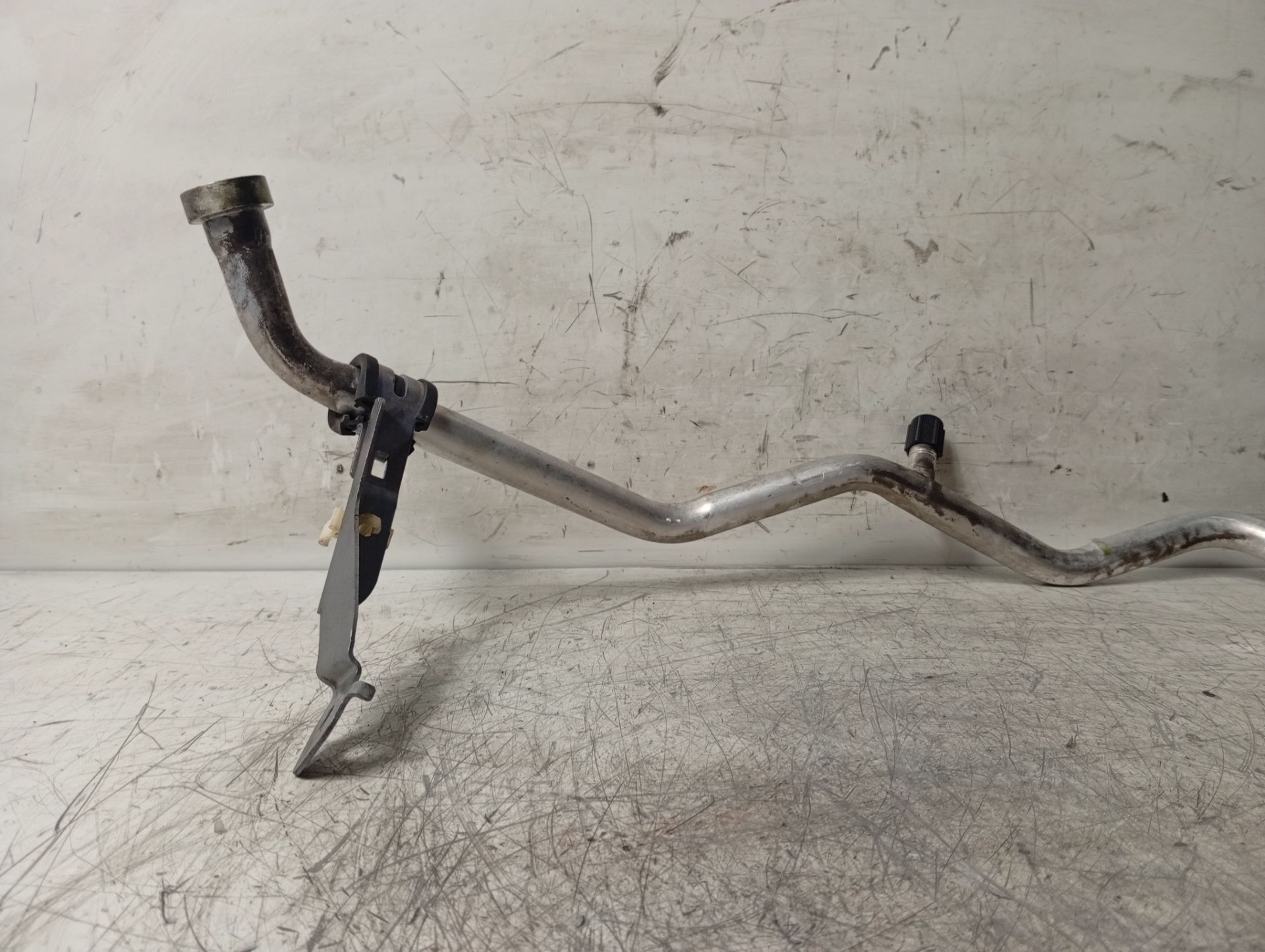 Air conditioning pipes 92450BB80A de Nissan Qashqai 2011-2014 - pieza usada