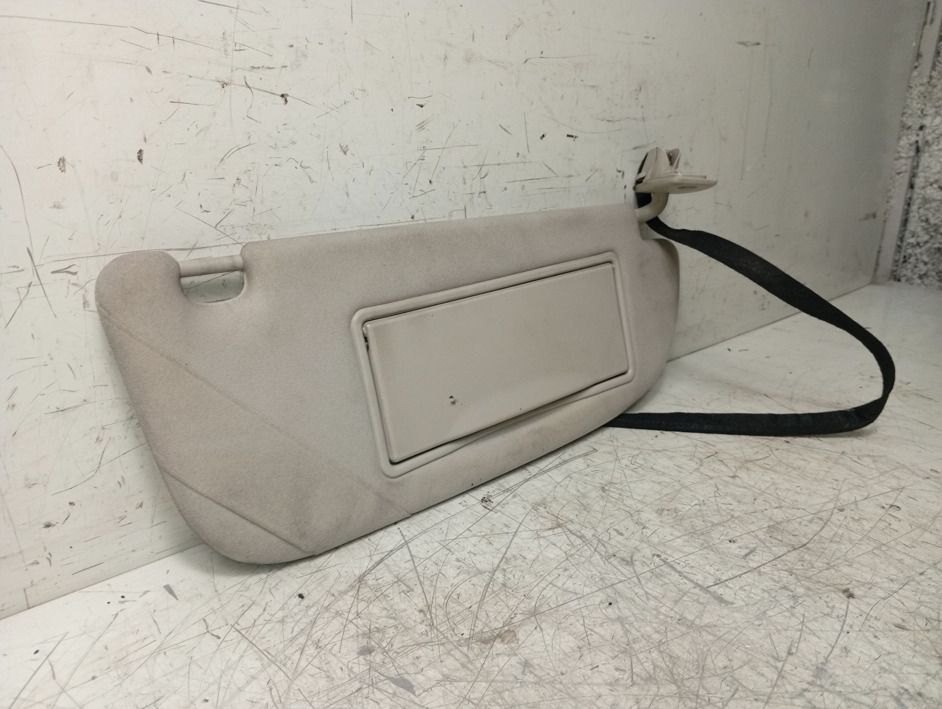 Sun visor rh 8143HH de Peugeot 307 cc (3b) 2005-2009 - pieza usada