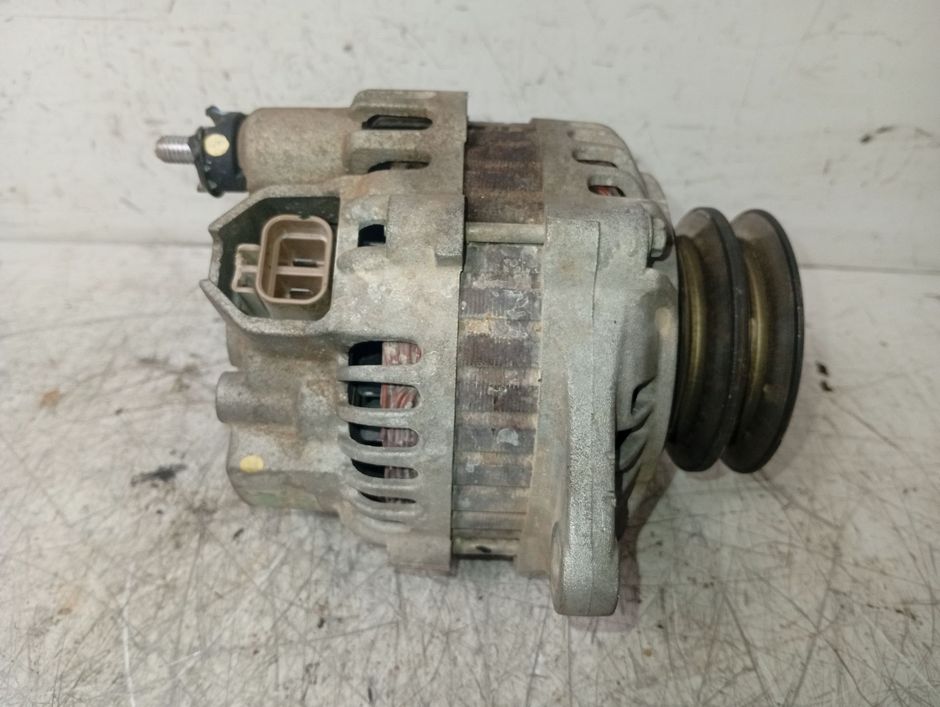 Alternador A2TC1479ZT de Ford Ranger (et) 2006-2012 - pieza usada
