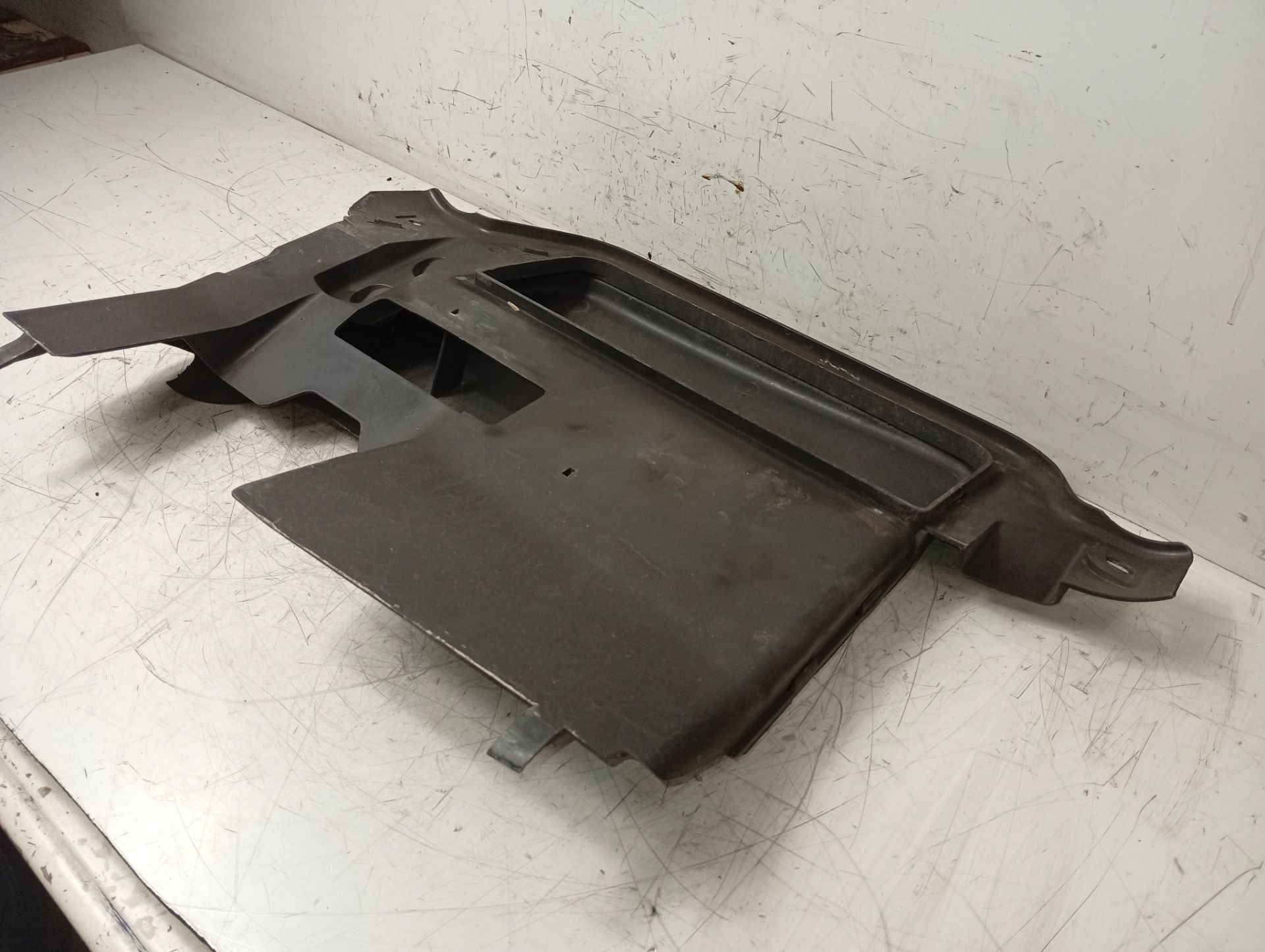 Tapa motor XS406C646B de Ford Focus sedán (dfw) 1999-2004 - pieza usada