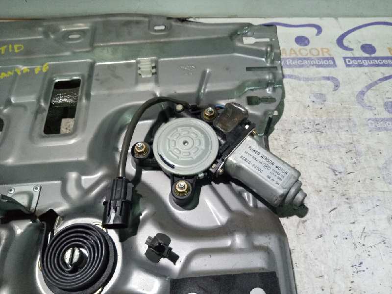 Elevalunas trasero derecho 8348026030 de Hyundai Santa fe 2000-2004 - pieza usada