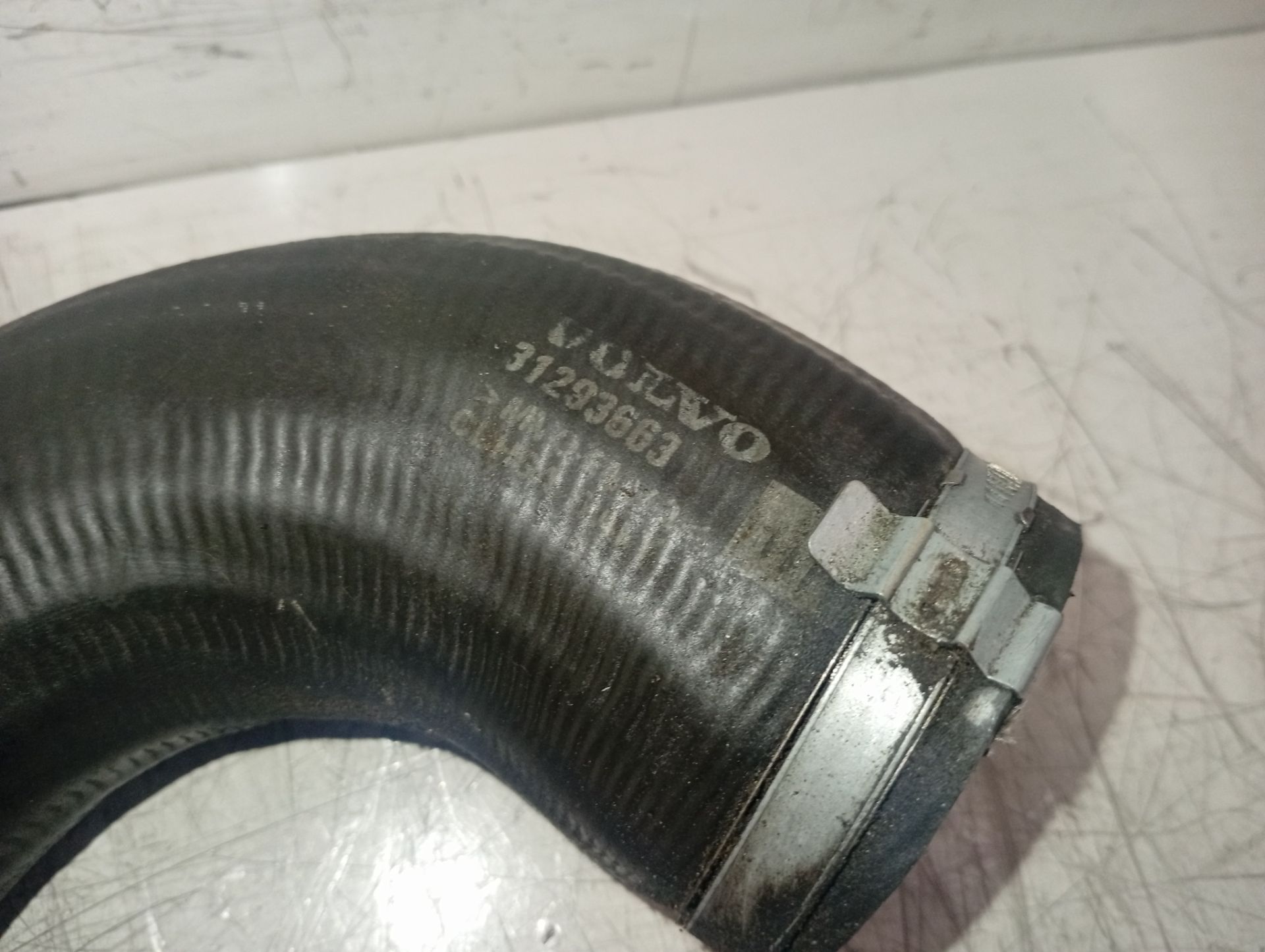 Tubo 31293663 de Volvo S40 2010-2011 - pieza usada