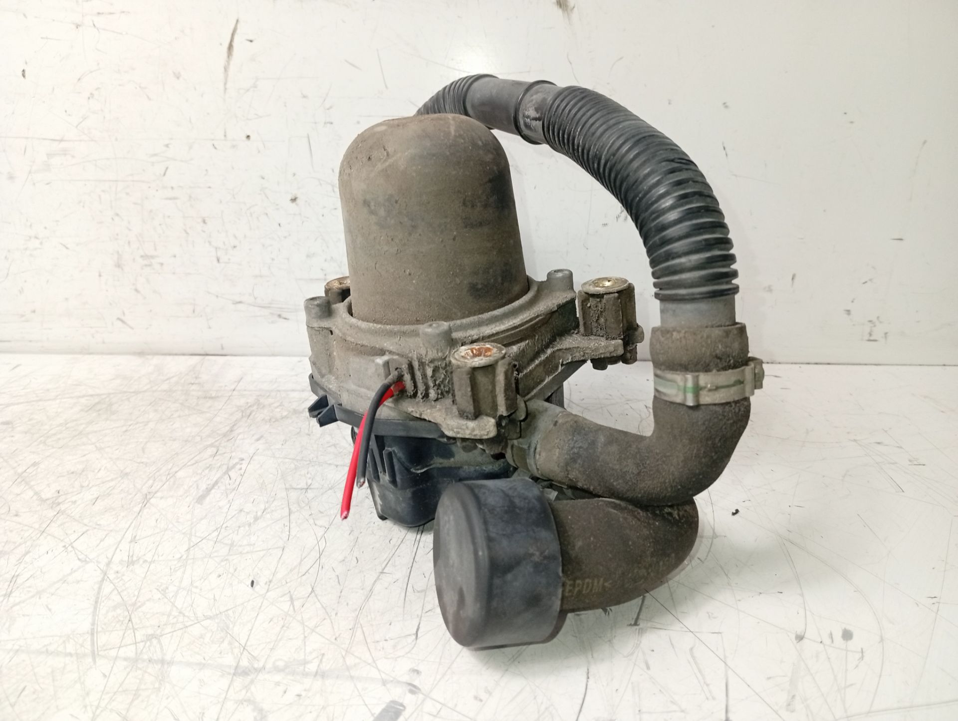Válvula de aire adicional 9624043380 de Citroen Xsara 2000-2002 - pieza usada