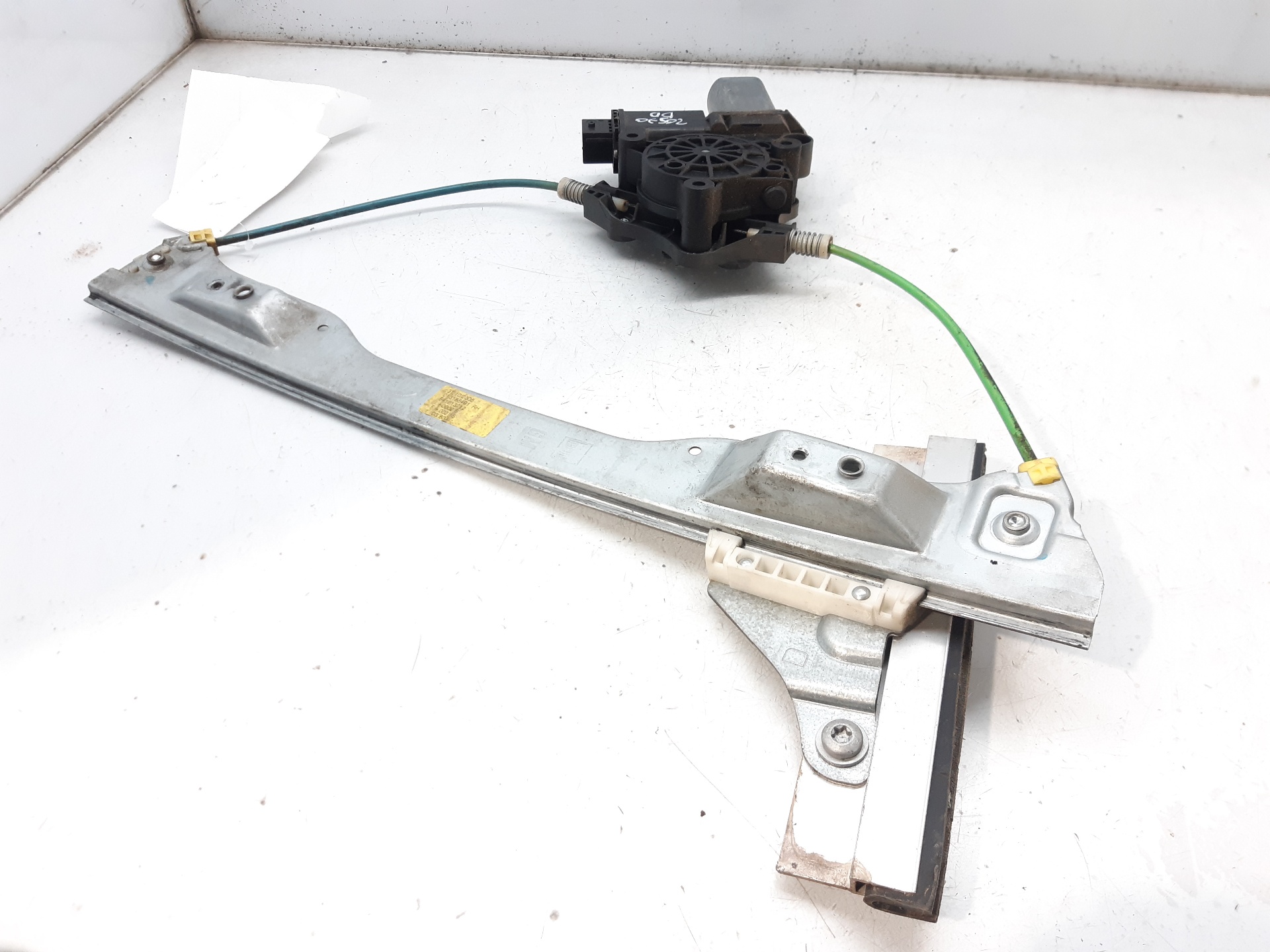 OPEL Corsa D (2006-2020) Front Right Door Window Regulator 39161985 24042653