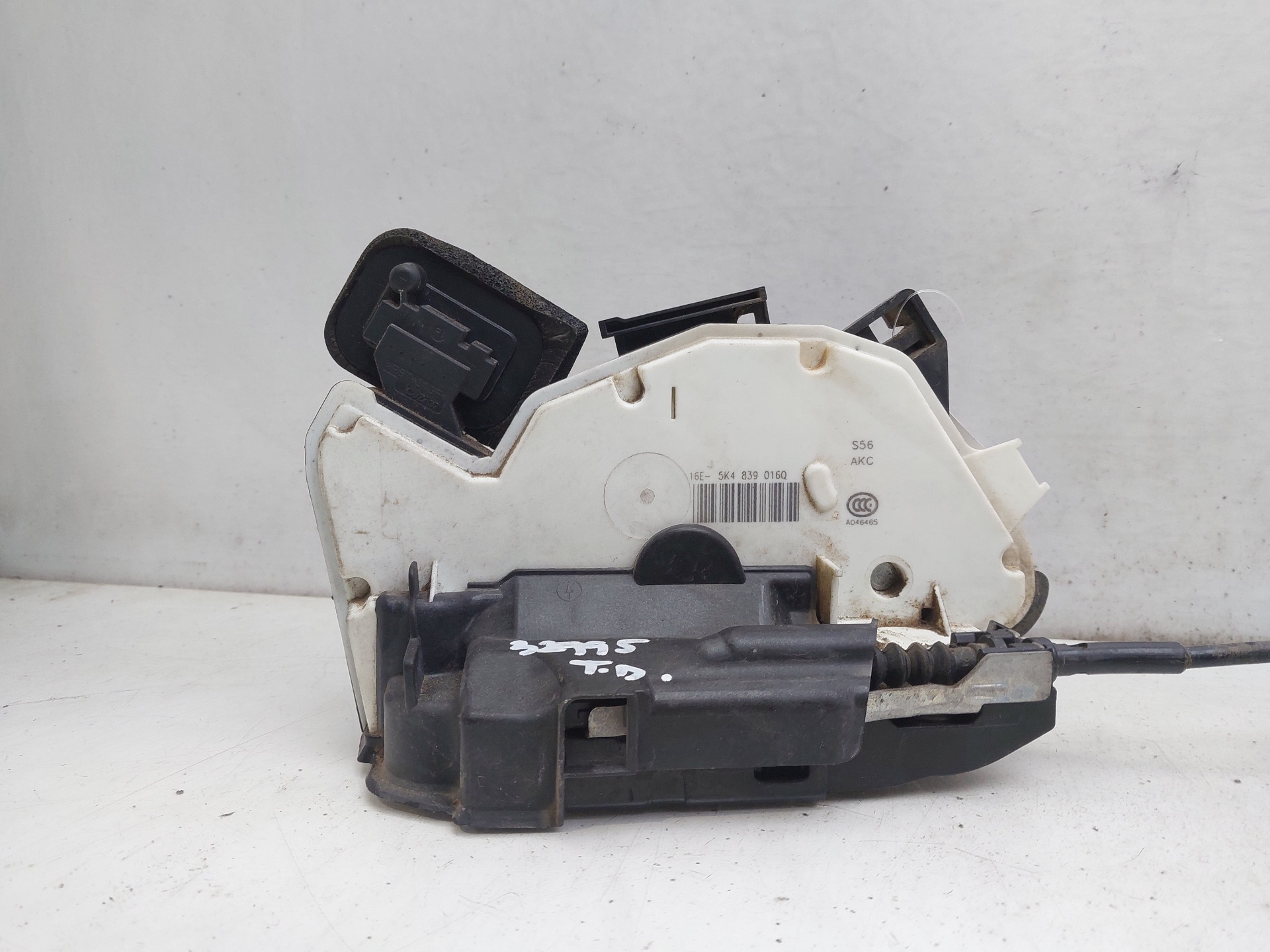 VOLKSWAGEN GOLF VII (5G1, BQ1, BE1, BE2) Rear Right Door Lock 5K4839016Q 22570894