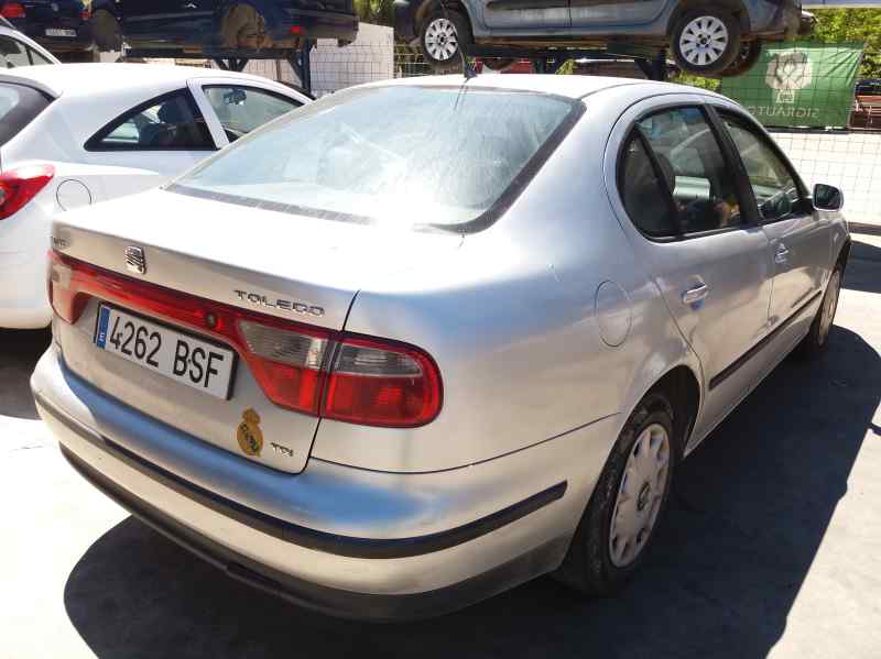 SEAT Toledo 2 generation (1999-2006) Ремень безопасности передний правый 33009583D 20169776