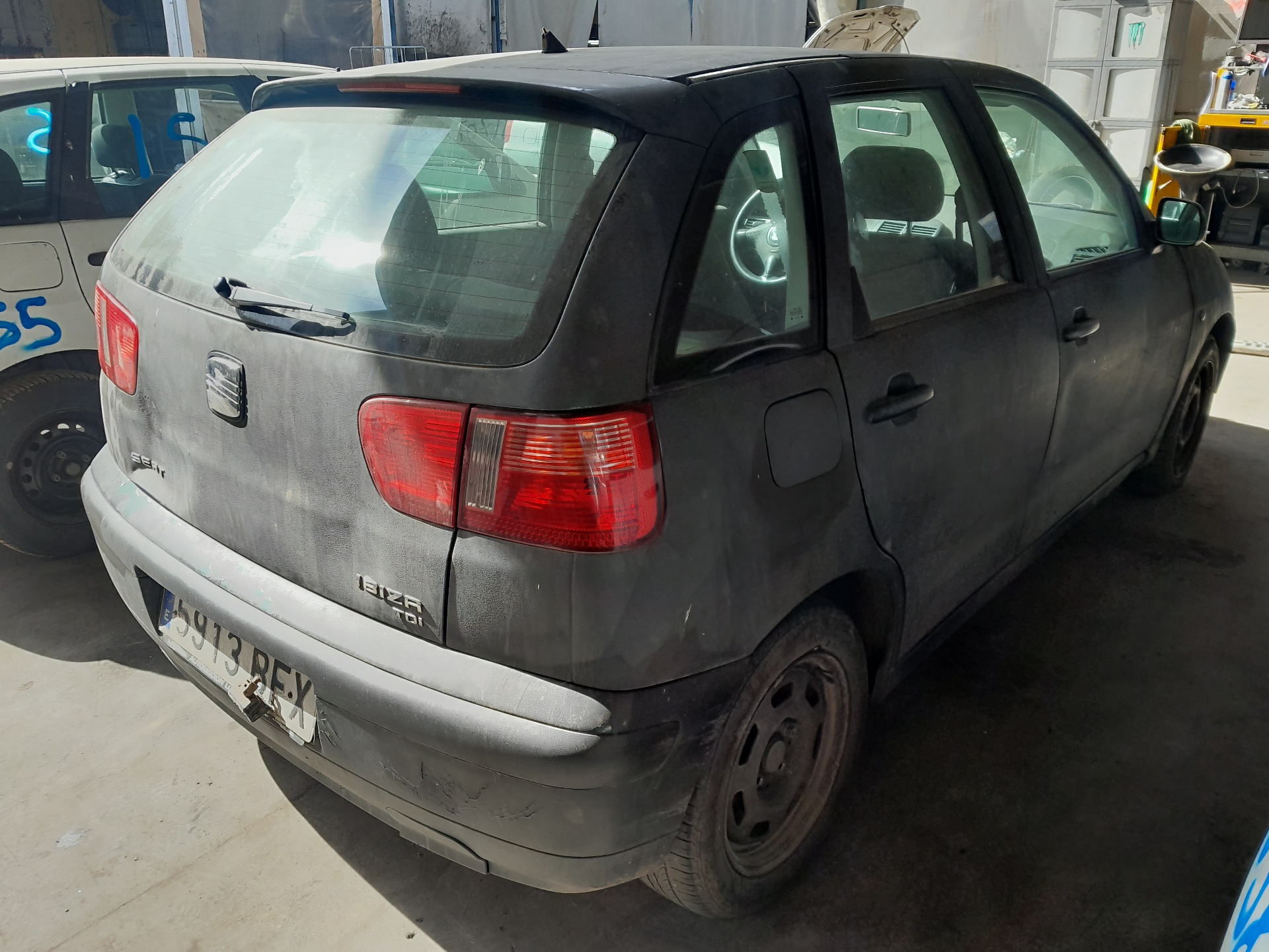 SEAT Ibiza 2 generation (1993-2002) Vasen takavalo 6K6945107C 24138393