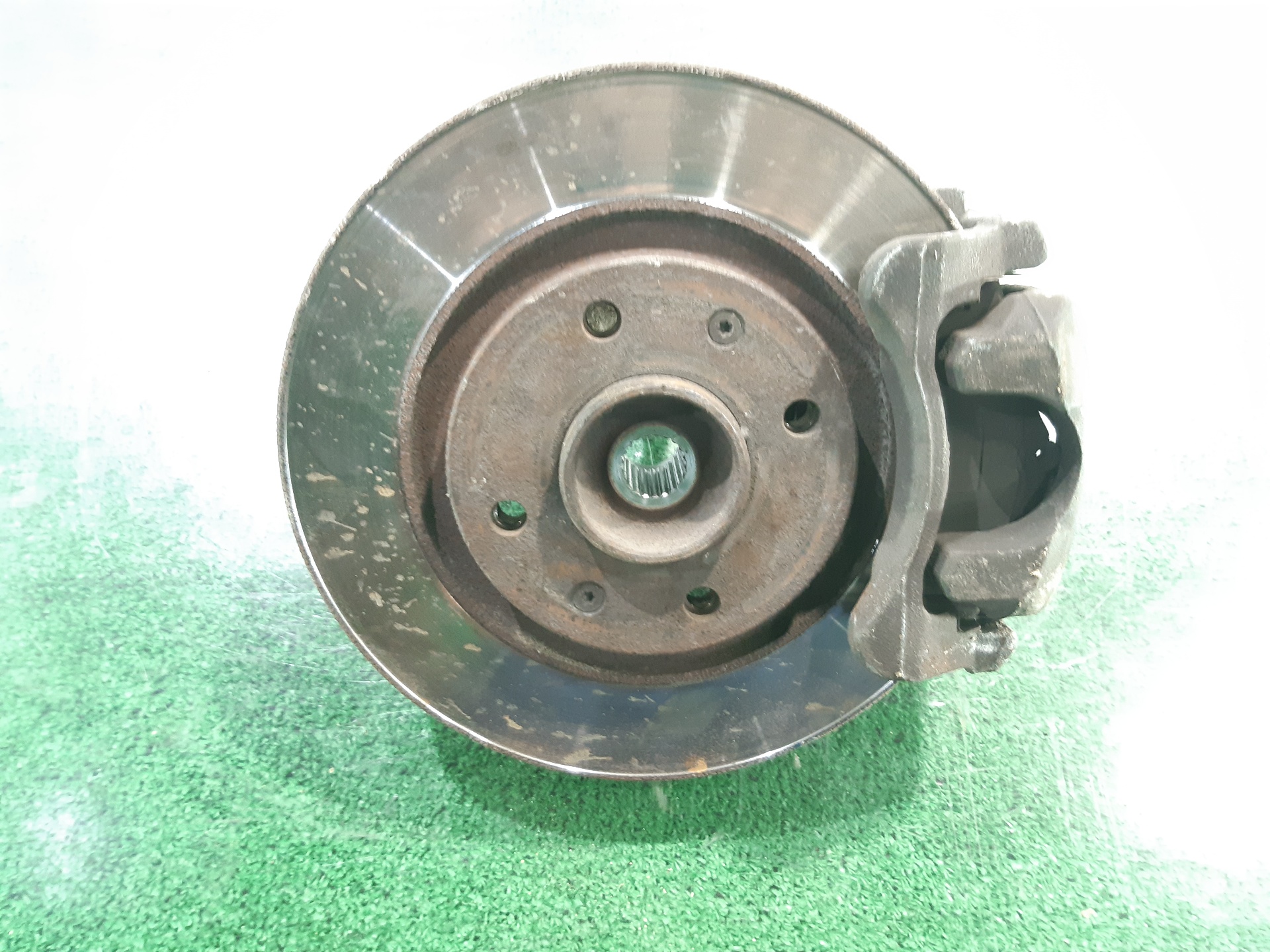 CITROËN C3 1 generation (2002-2010) Front Right Wheel Hub 1607557580 22285276