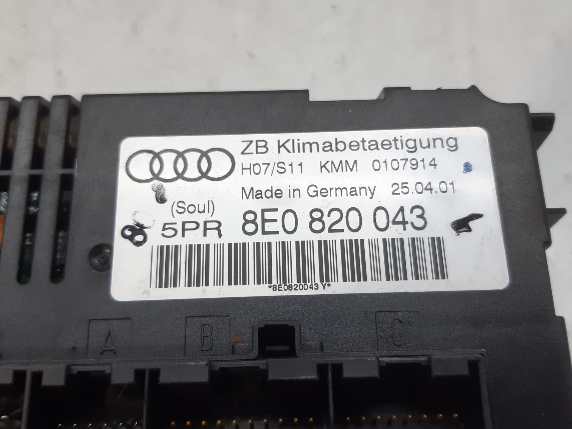 AUDI A4 B6/8E (2000-2005) Unité de climatisation 8E0820043 22437345